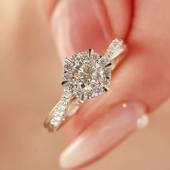 Wholesale Copper Geometric Zirconia Inlaid Snowflake Design Elegant Women's Ring