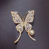 Wholesale Copper Goldplated Zircon Butterfly Pearl Brooch With Natural Freshwater Pearls Simple Animal Style