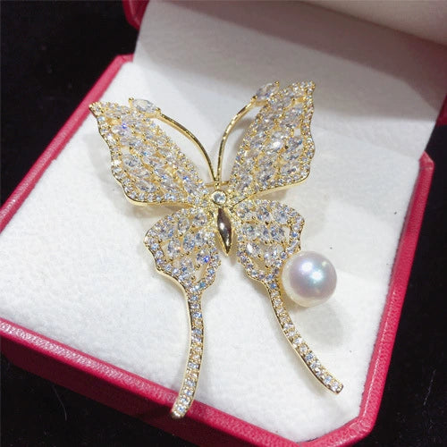 Wholesale Copper Goldplated Zircon Butterfly Pearl Brooch With Natural Freshwater Pearls Simple Animal Style