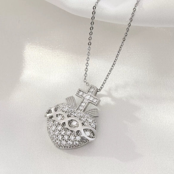 Wholesale Copper Heart Shape Cross Pendant O Chain Necklace With Electroplating For Women And Men