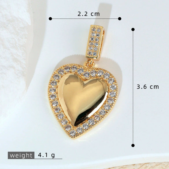 Wholesale Copper Heartshaped Micropaved Love Necklace Pendant For Women Jewelry Accessories