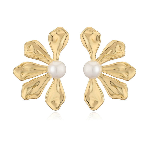 Wholesale Copper Inlaid Pearl Flower Petal And Geometric C Shaped Women's Earrings