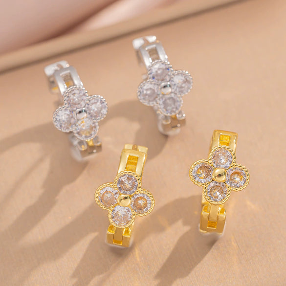Wholesale Copper 18K Real Gold Plated Micropaved Zircon Fourleaf Clover Light Luxury Earrings