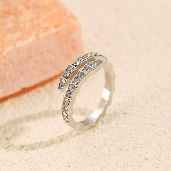Wholesale Copper Micro Inlaid Zircon Winding Snake Ring Animal Style Electroplated For Women