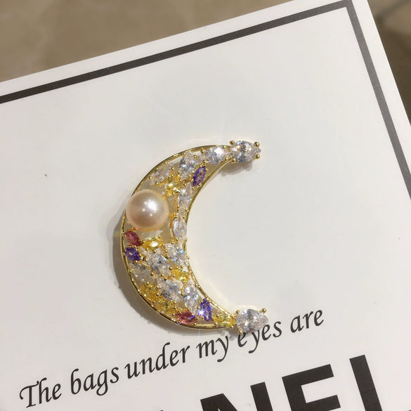 Wholesale Copper Moon Pearl Corsage Natural Pearl Highgrade Pin Pearl Brooch Fashion Jewelry