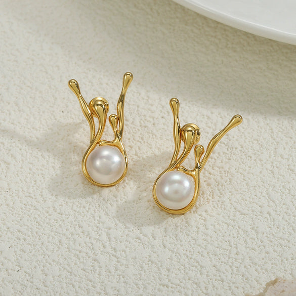 Wholesale Copper Pearl Earrings Minimalist Natural Geometric Electroplating Style