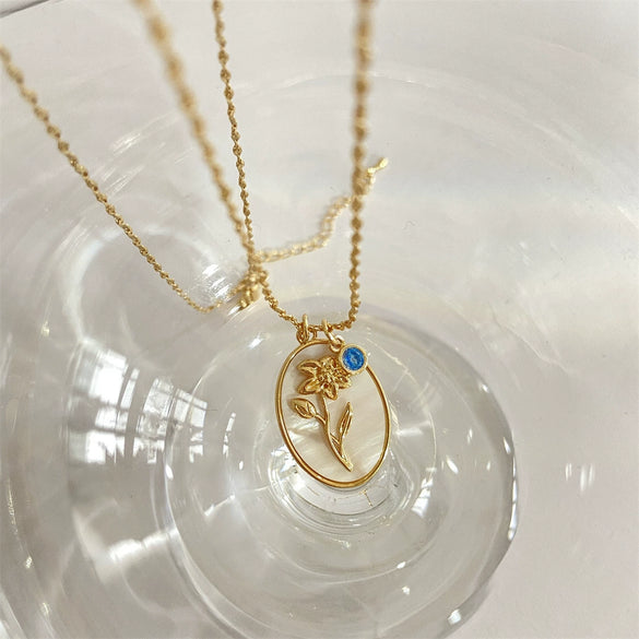 Wholesale Copper Retro Flower Oval Pendant Necklace