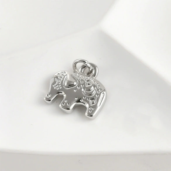 Wholesale Copper Retro Small Animal Pendant Hand Made Accessories With Electroplating