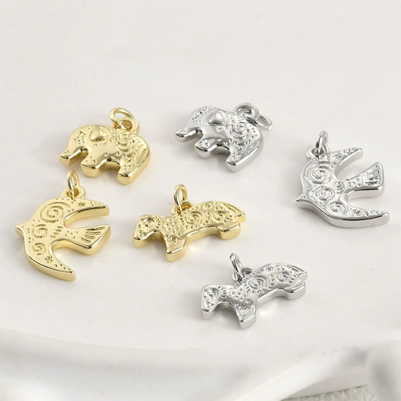 Wholesale Copper Retro Small Animal Pendant Hand Made Accessories With Electroplating
