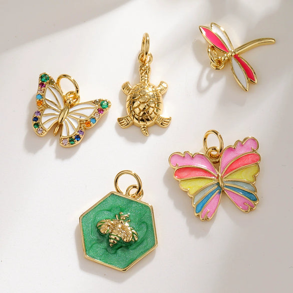 Wholesale Copper Small Animal Pendant With Dripping Oil And Diamondembedded Including Butterfly Turtle Bee Dragonfly