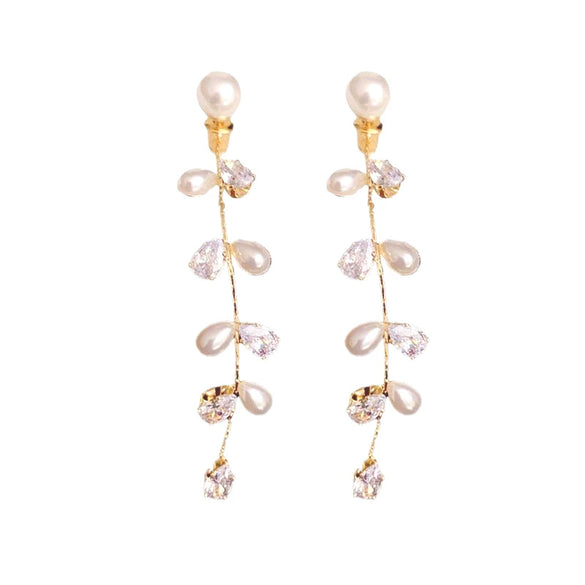 Wholesale Copper Zirconia Leaf Pattern Women's Fashionable Long Elegant Tassel Earrings