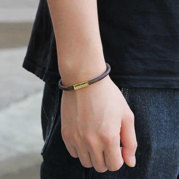Wholesale Couple Unisex Leather Geometric Striped Alloy Magnetic Buckle Electroplated Bracelet