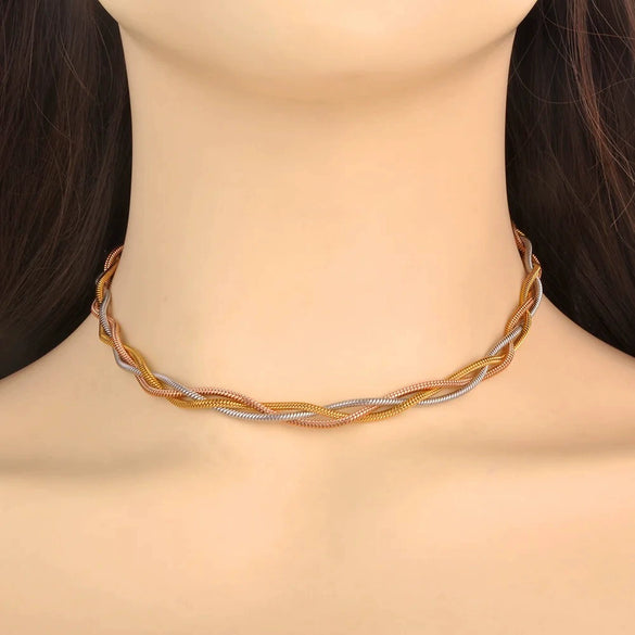 Wholesale Cuban Chain Necklace In Fashionable Style With Geometric Pattern Made Of Stainless Steel And Titanium Steel Electroplated