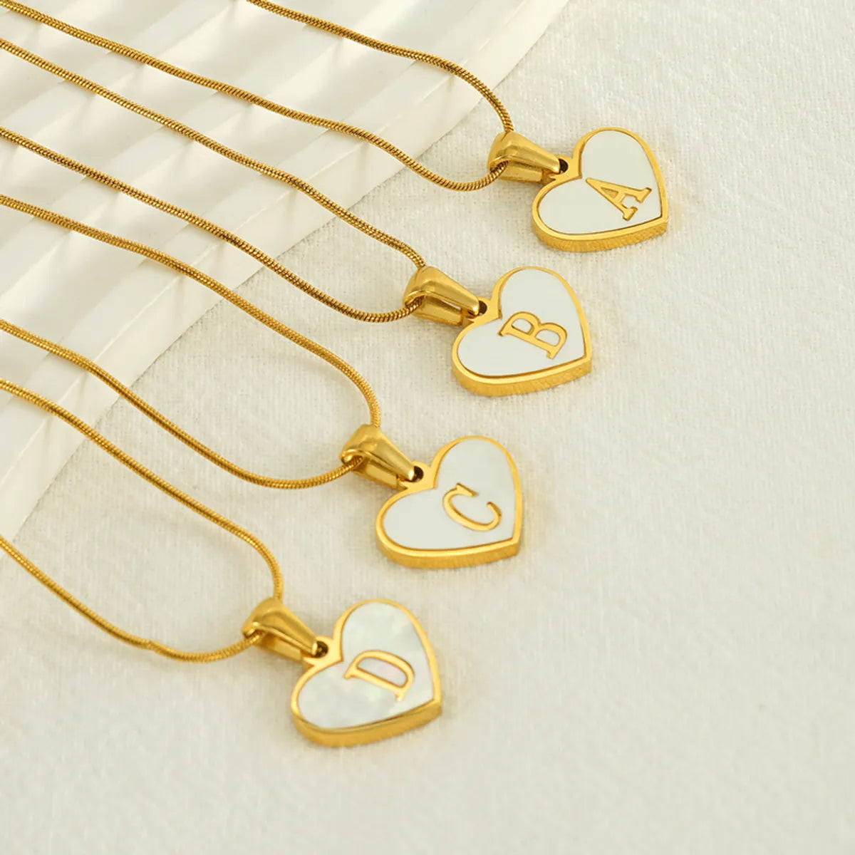 304 Stainless Steel 18K Gold Plated Cute Polishing Plating Inlay Heart Shape Shell Pendant Necklace