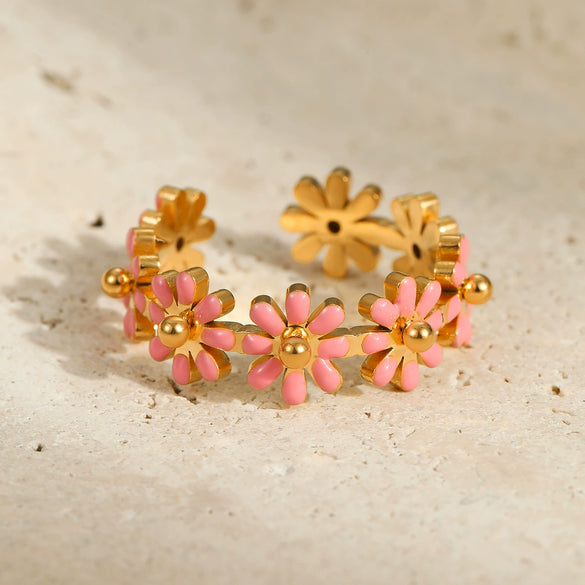 Wholesale Daisy Flower Ring Stainless Steel Electroplated 18K Gold Light Luxury Style