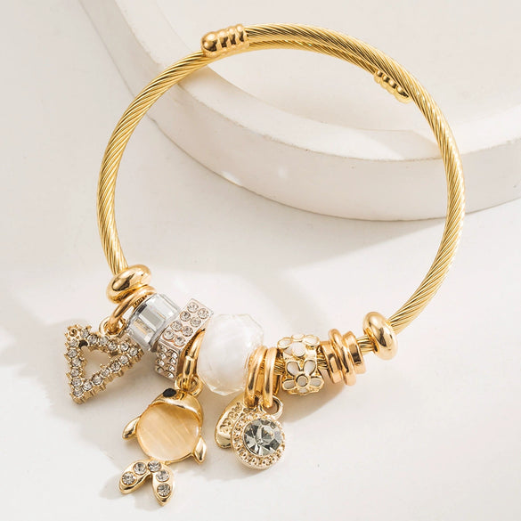 Wholesale Diamonddesigned Alloy Goldfish Pendant Adjustable Bracelet For Women