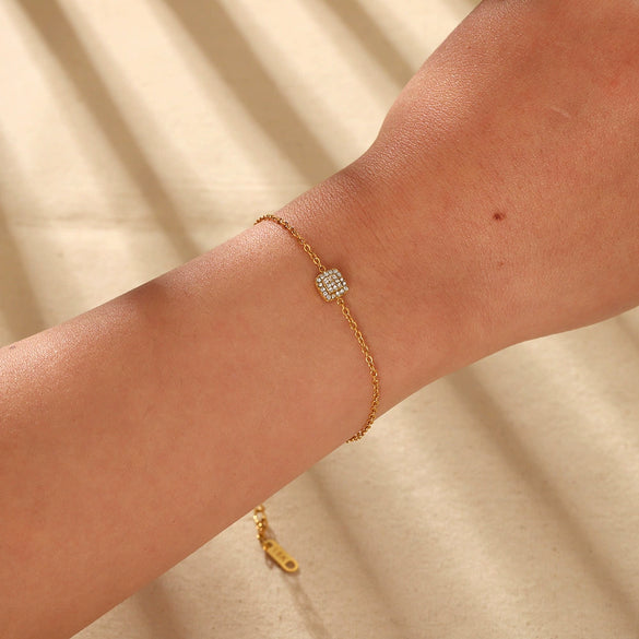 Wholesale Diamondencrusted Geometric Stainless Steel 18K Gold Plated Bracelet For Women