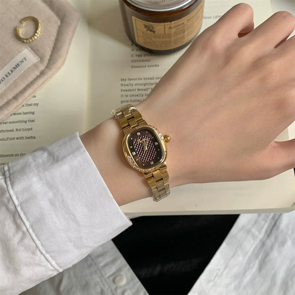 Wholesale Diamondencrusted Oval Alloy And Stainless Steel Band Watch For Women Casual Style