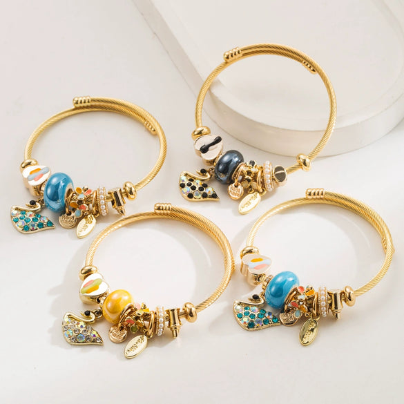 Wholesale Diamondencrusted Swan Pendant Bracelet Made Of Gold Alloy For Unisex Fashionable Style