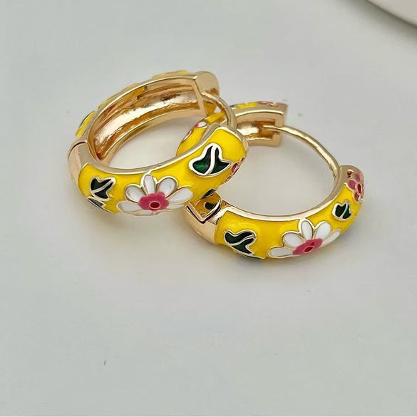 Wholesale Ear Jewelry Copper 14K Gold Ear Needle Flower Pattern Dripping Oil Process