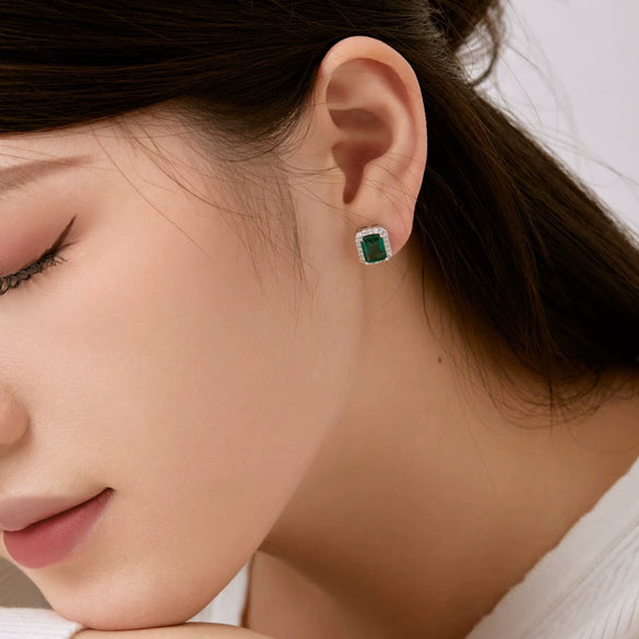 Wholesale Ear Studs S925 Sterling Silver Geometric Design Inlaid With Small Diamond Emerald For Women