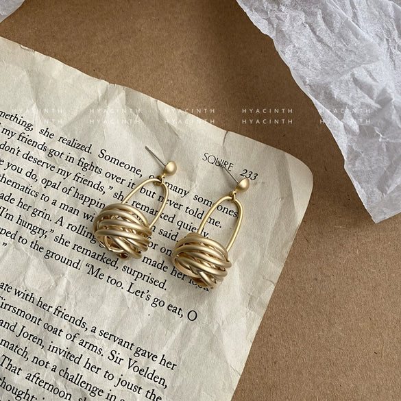 Wholesale Earrings Copper Alloy Geometric Matte Circle Knotted Hanging Basket Non Pierced Screw Clip