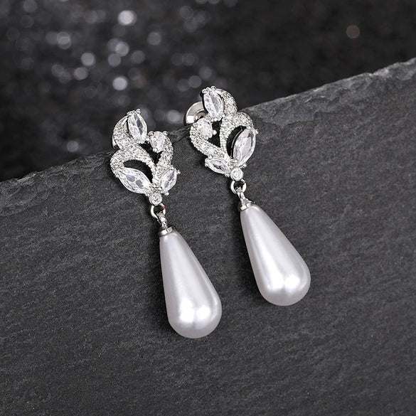 Wholesale Earrings Copper Imitation Pearl Dropshaped Flower Geometric Simple Style Women's