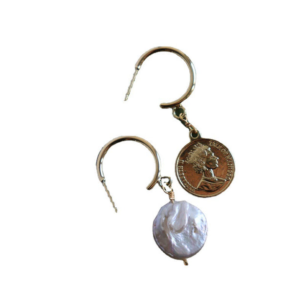 Wholesale Earrings Freshwater Pearl Gold Coin Badge Thick Plated Gold Geometric Medieval Natural Style
