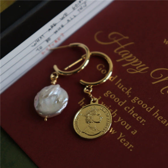 Wholesale Earrings Freshwater Pearl Gold Coin Badge Thick Plated Gold Geometric Medieval Natural Style