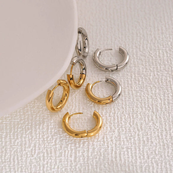 Wholesale Earrings Stainless Steel Cold Simple Style Ushape Geometric Gold And Silver Contrast Color Stitching Electroplated