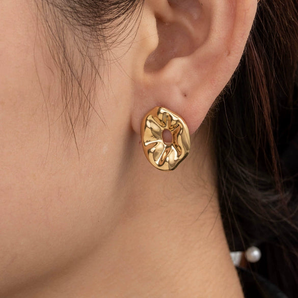 Wholesale Earrings Titanium Steel Light Luxury Style With Heart And Flower Patterns Electroplated