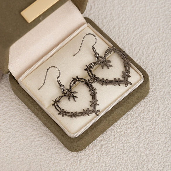Wholesale Earrings Zinc Alloy Geometric Artistic Retro Heart Design Electroplating For Women