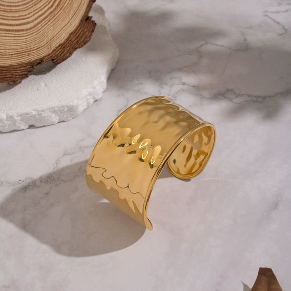 Wholesale Electroplated Geometric Light Luxury Stainless Steel Hammered Texture Open Bracelet Jewelry Accessories