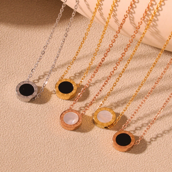 Wholesale Electroplated Geometric Roman Numerals Singlesided Black And White Shell Pendant Necklace And Bracelet Jewelry Set For Women Made Of Stainless Steel