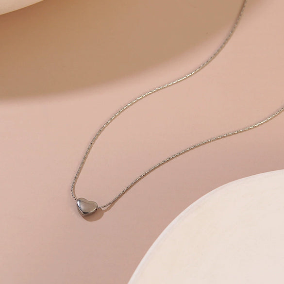 Wholesale Electroplated Light Luxury Heartshaped Stainless Steel Clavicle Necklace For Women