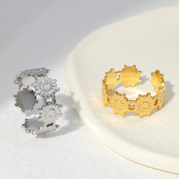 Wholesale Electroplated Stainless Steel Flower Ring For Women