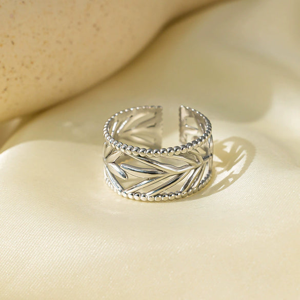 Wholesale Electroplated Titanium Steel Geometric Heart Flower Wave Shape Opening Adjustable Hollow Ring For Women
