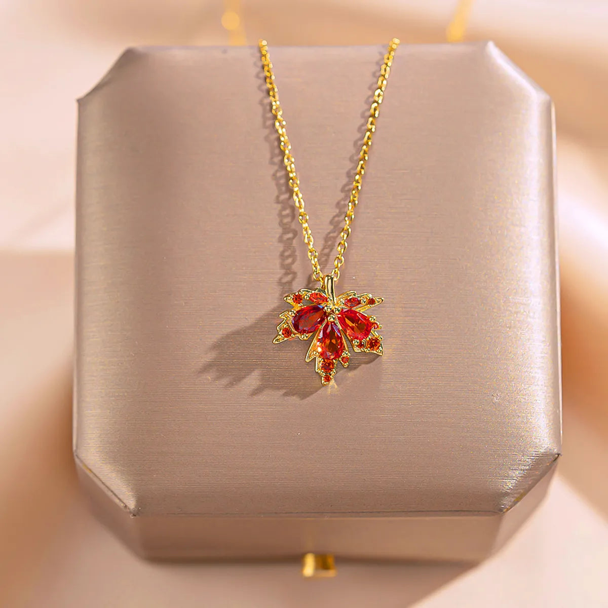 304 Stainless Steel Copper 18K Gold Plated Elegant Cute Streetwear Inlay Rabbit Flower Butterfly Shell Zircon Pendant Necklace