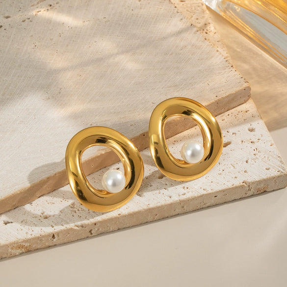 Wholesale Elegant Fashionable Light Luxury Minimalist Banquet Pearl Earrings In Stainless Steel With Fruit Shape And Electroplating