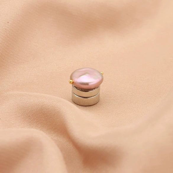 Wholesale Elegant Pearl Rhombus Chest Pin Buckle For Women With Strong Magnetic And Electroplating Treatment