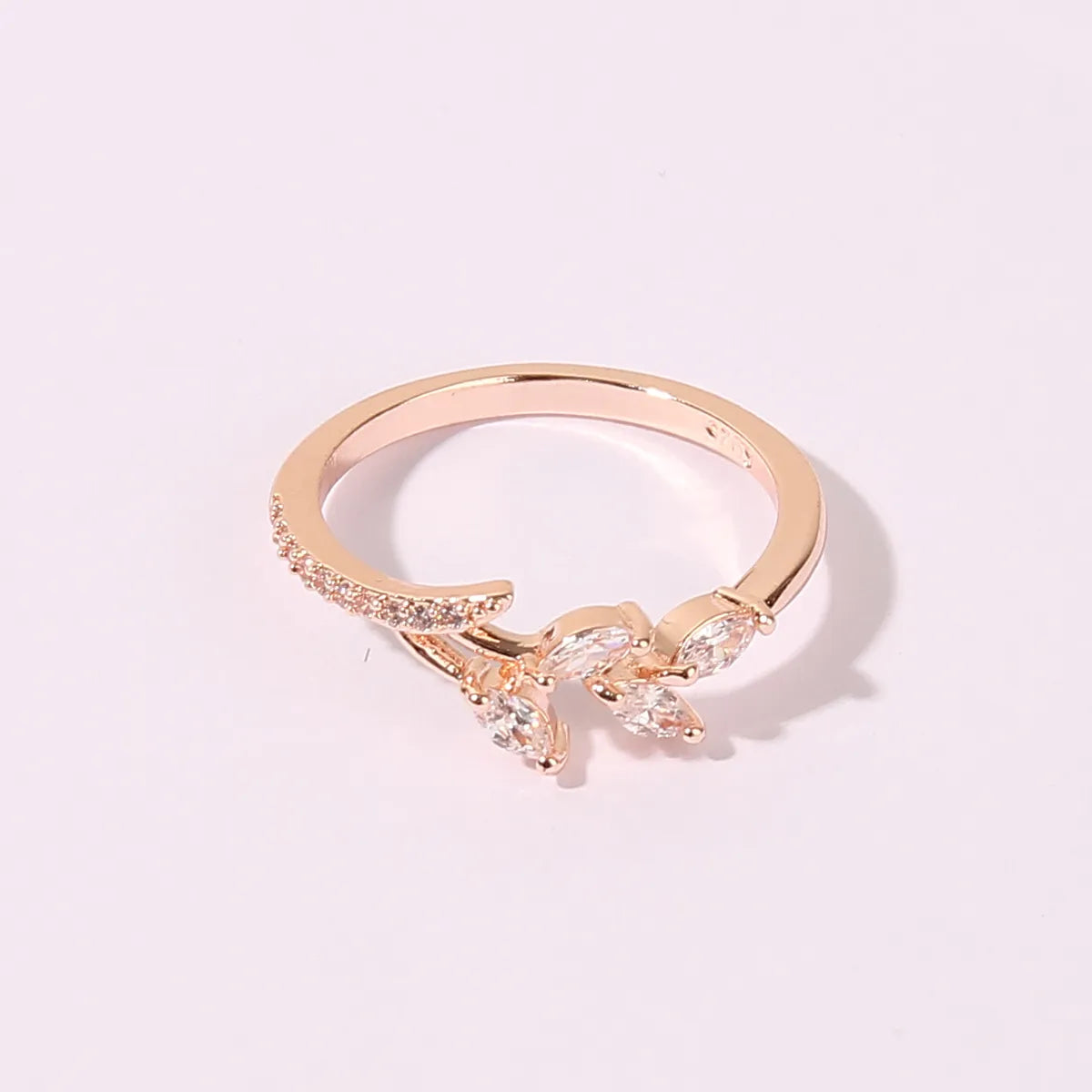 Wholesale Elegant Shiny Leaves Copper Transparent Inlay Rose Gold Plated Zircon Rings