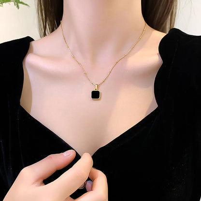 Wholesale Elegant Simple Style Square Titanium Steel Plating 18k Gold Plated Pendant Necklace