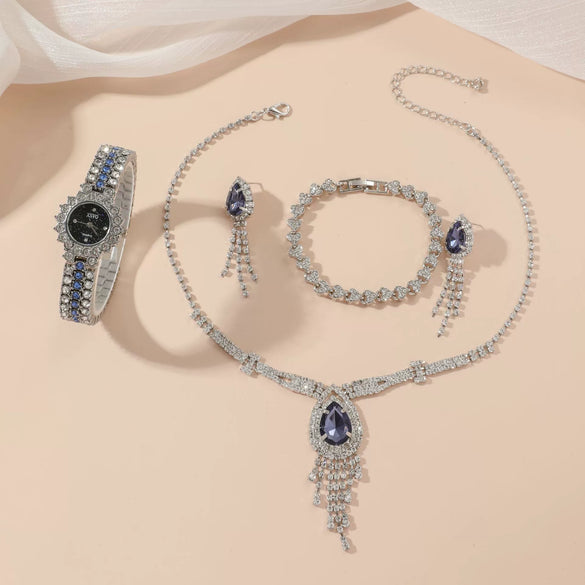 Wholesale Elegant Small And Exquisite Rhinestone Strap Ladies' Watch Set With Stainless Steel Strap Alloy Case And Round Dial