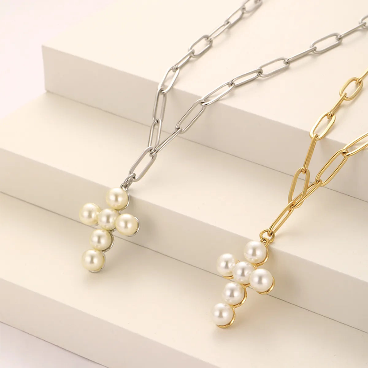 Elegant Solid Color Stainless Steel Plating Inlay Artificial Pearls 18k Gold Plated Pendant Necklace