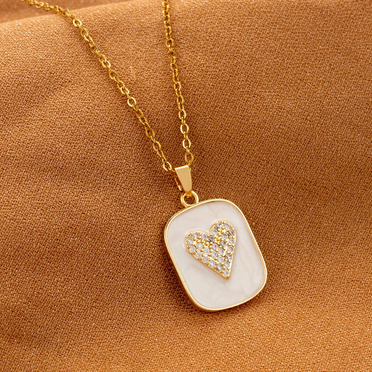 Wholesale Elegant Streetwear Geometric Heart Shape Stainless Steel Enamel Plating Inlay 18k Gold Plated Rhinestones Pendant Necklace