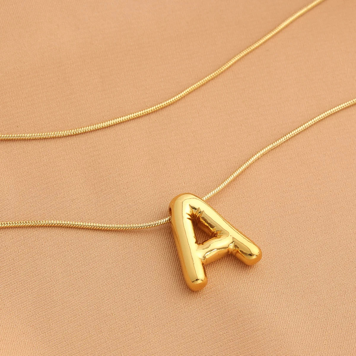 Wholesale Elegant Vacation Simple Style Letter Copper Plating 18K Gold Plated Gold Plated Pendant Necklace