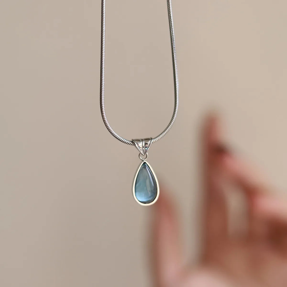 Wholesale Elegant Water Droplets Titanium Steel Inlay Zircon Pendant Necklace