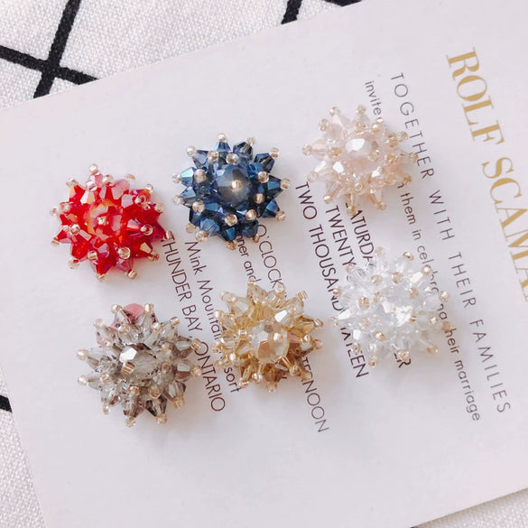 Wholesale Exaggerated Flower Handmade Beaded Alloy Ear Clip Woven Transparent Crystal Snowflake Earrings