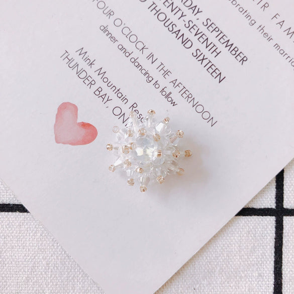 Wholesale Exaggerated Flower Handmade Beaded Alloy Ear Clip Woven Transparent Crystal Snowflake Earrings