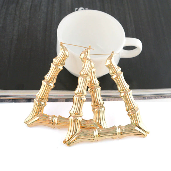 Wholesale Exaggerated Golden Geometric Alloy Hiphop Street Dance Earrings For Women With Electroplating